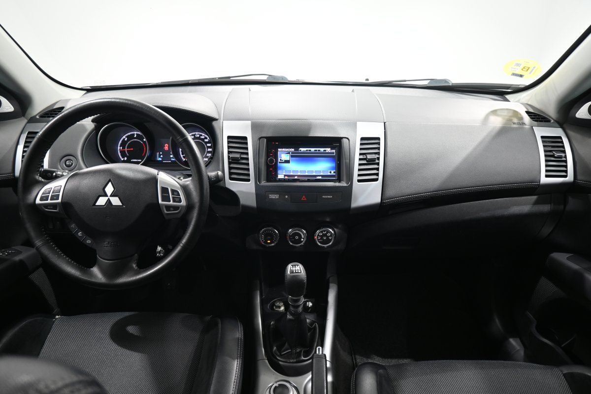 Foto Mitsubishi Outlander 19 Foto Mitsubishi Outlander 19