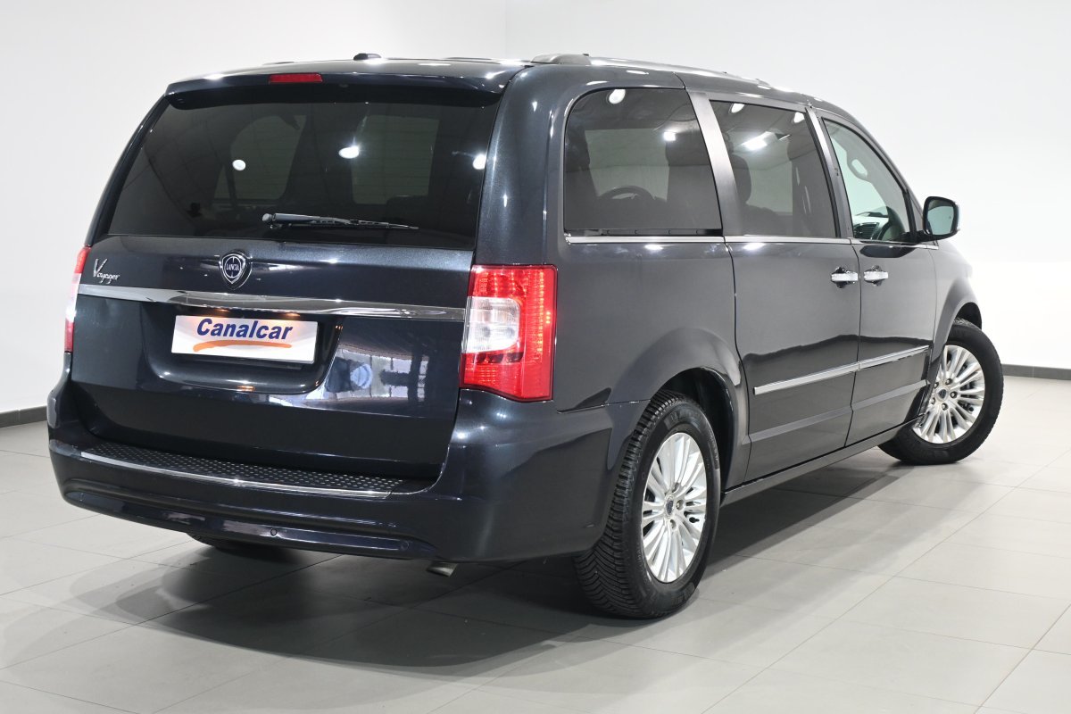 Foto Lancia Voyager 4 Foto Lancia Voyager 4