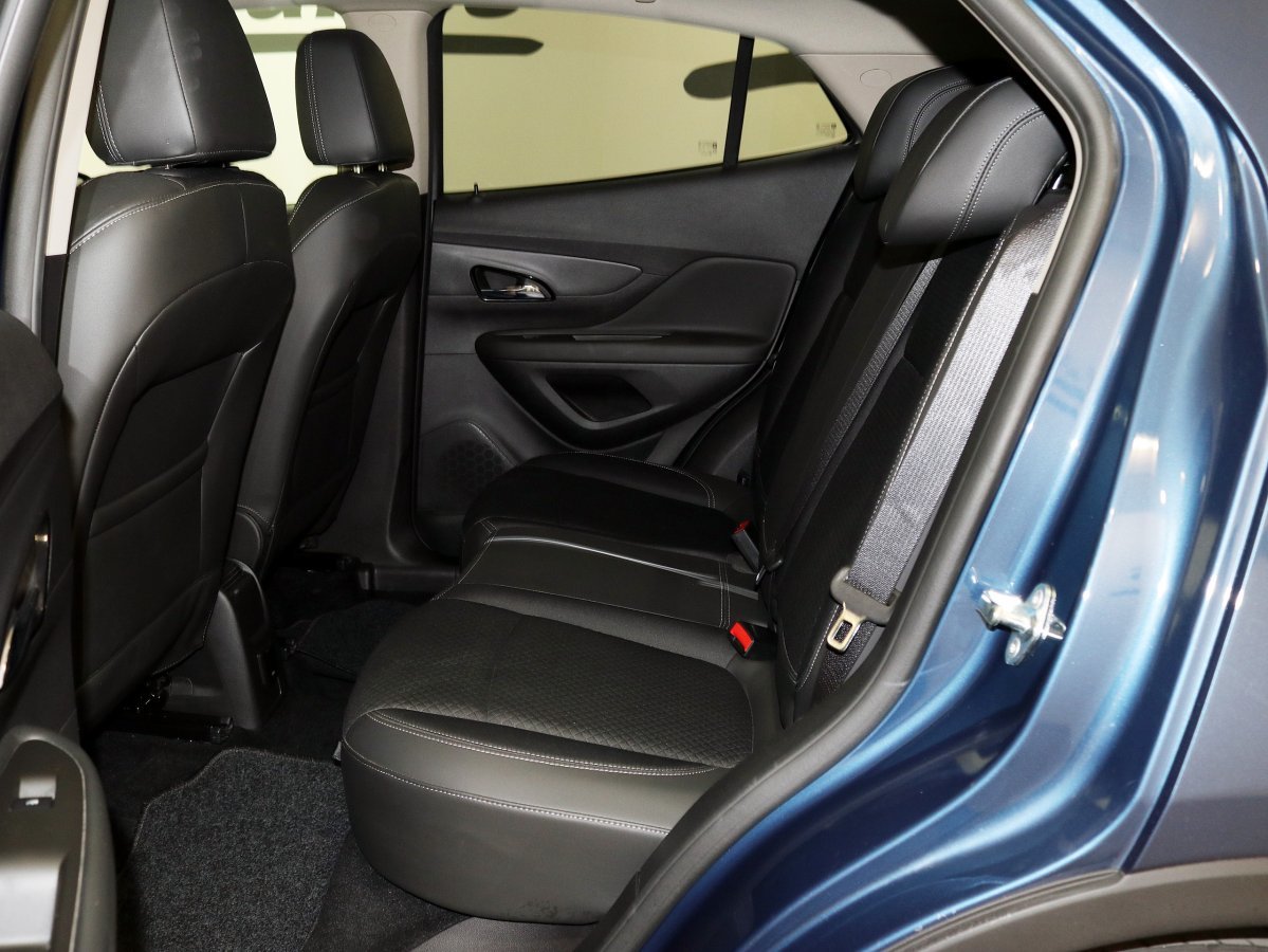 Foto Opel Mokka X 15 Foto Opel Mokka X 15
