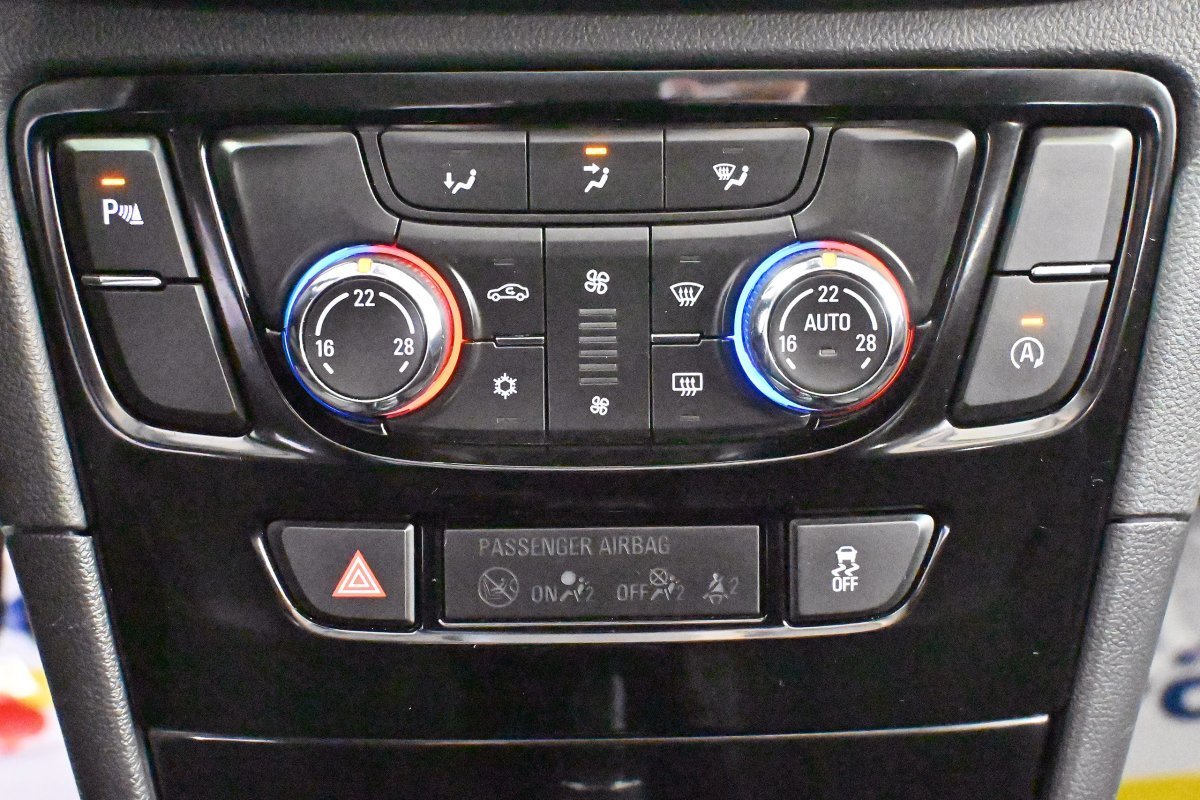 Foto Opel Mokka X 23 Foto Opel Mokka X 23
