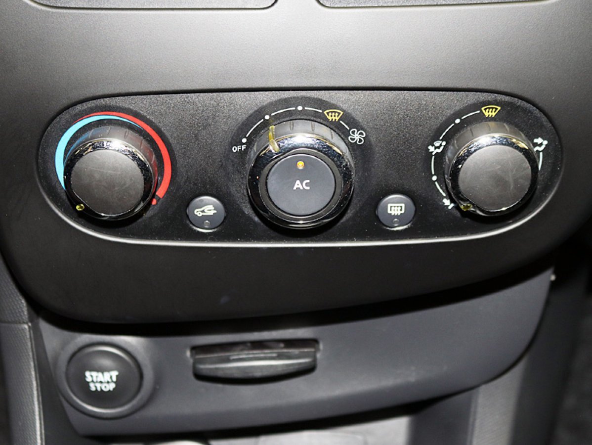 Foto Renault Clio 16