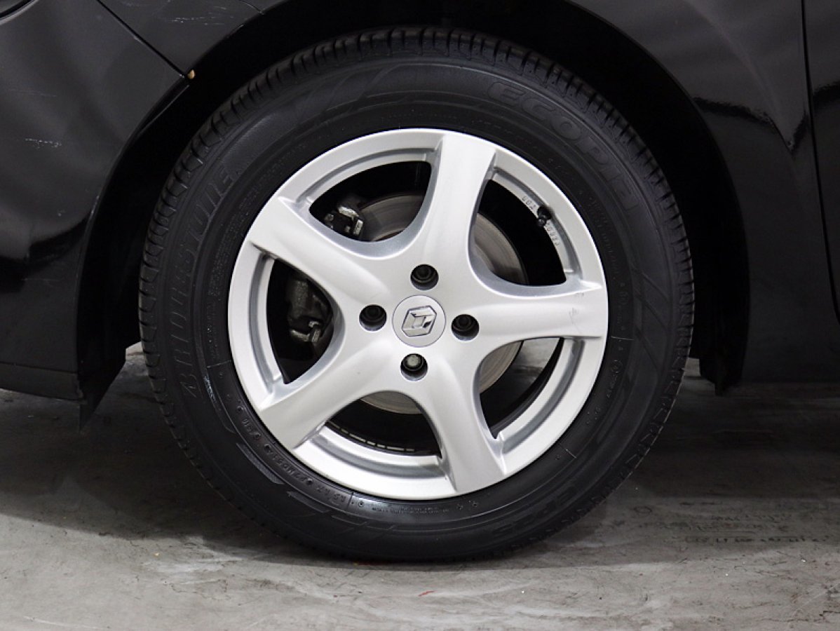 Foto Renault Clio 23