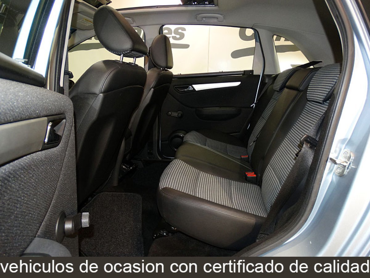 Foto Mercedes-Benz Clase B 11 Foto Mercedes-Benz Clase B 11