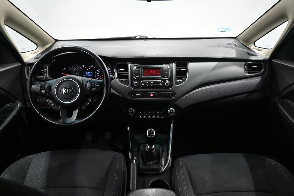 Foto Kia Carens 17