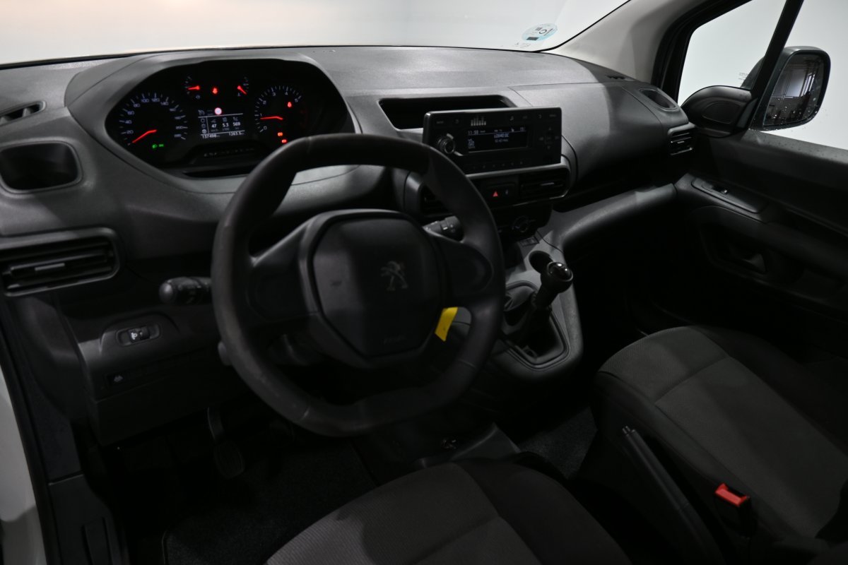 Foto Peugeot Rifter 10