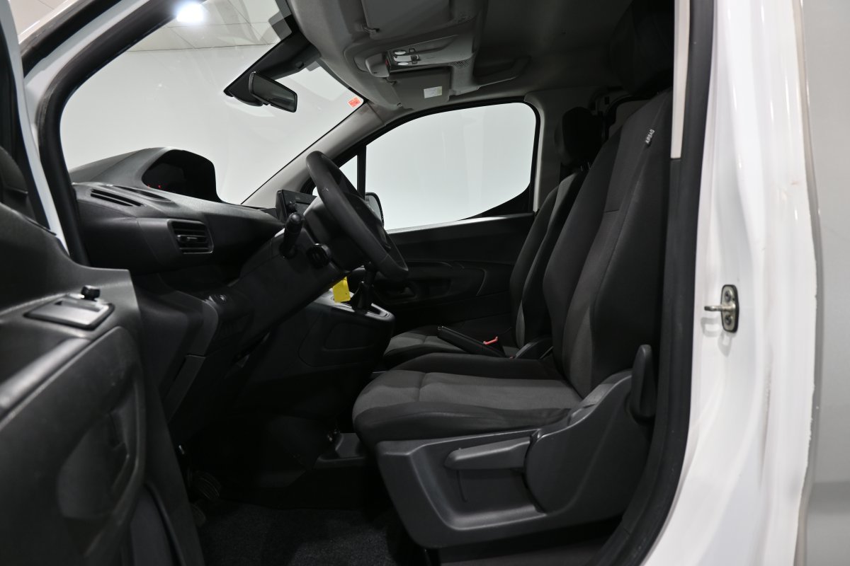 Foto Peugeot Rifter 11